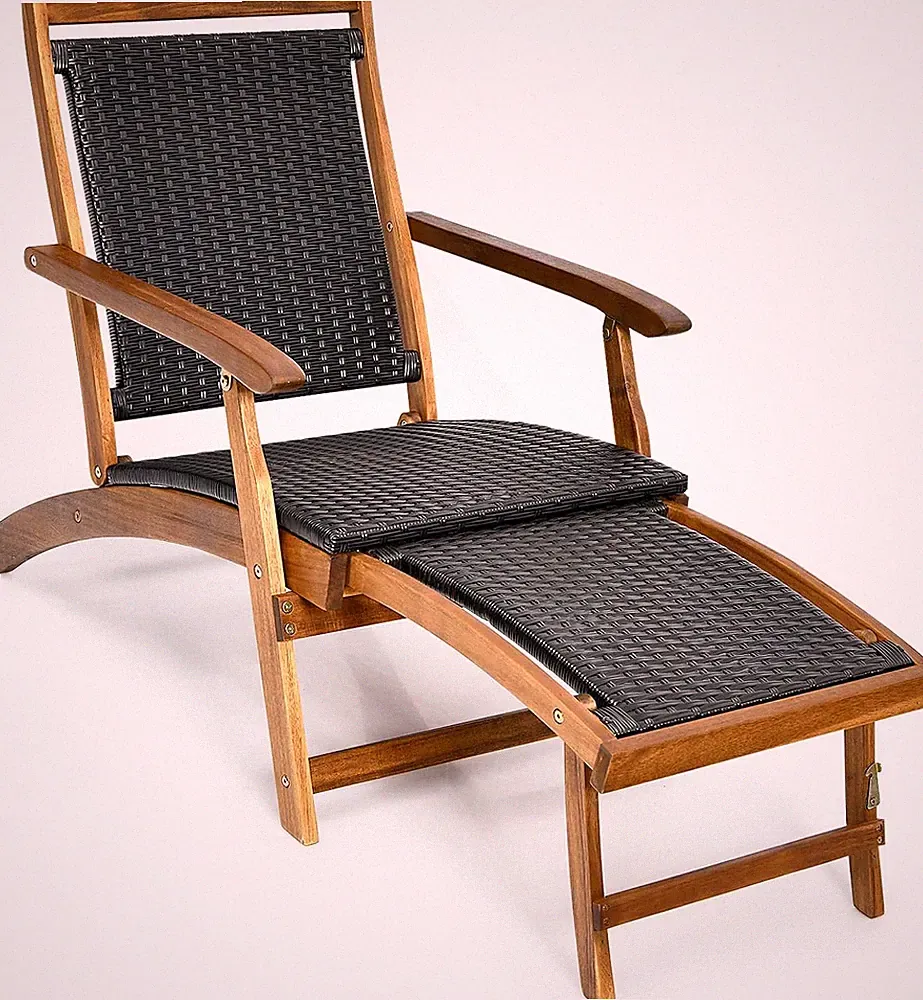 Adjustable Rattan Patio Lounge Chair with Steel Frame for Outdoor Relaxation